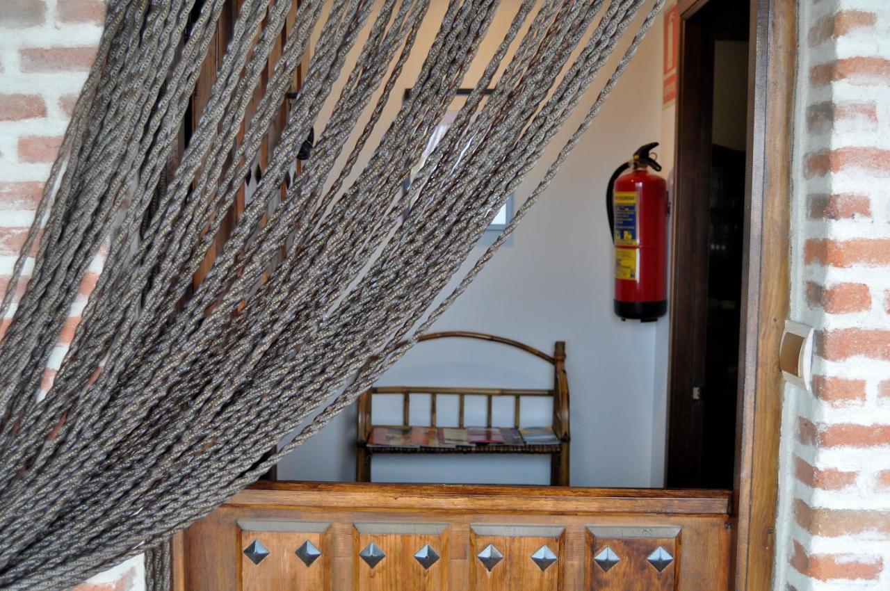 Casa Rural La Sastreria De Adanero Екстер'єр фото